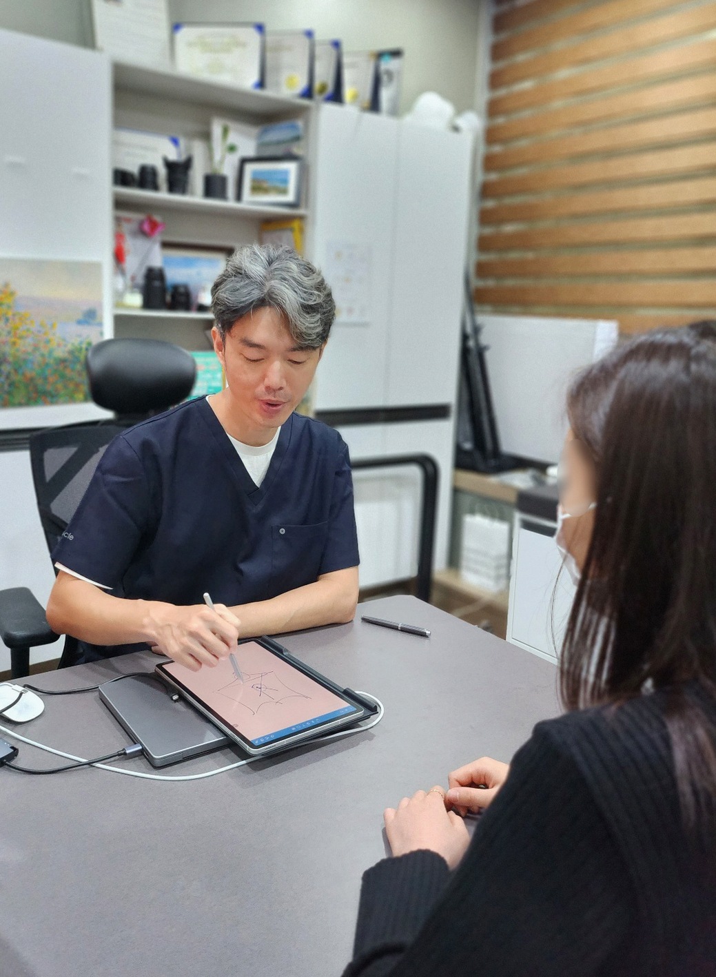 본문 내용을 보조하는 이미지