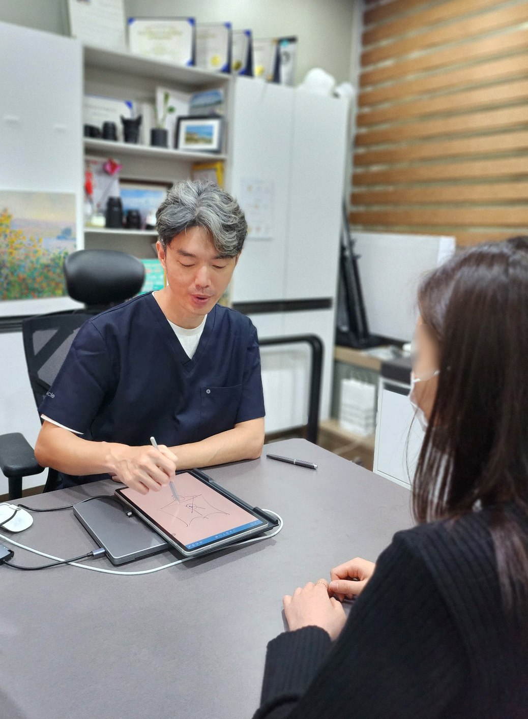 본문 내용을 보조하는 이미지
