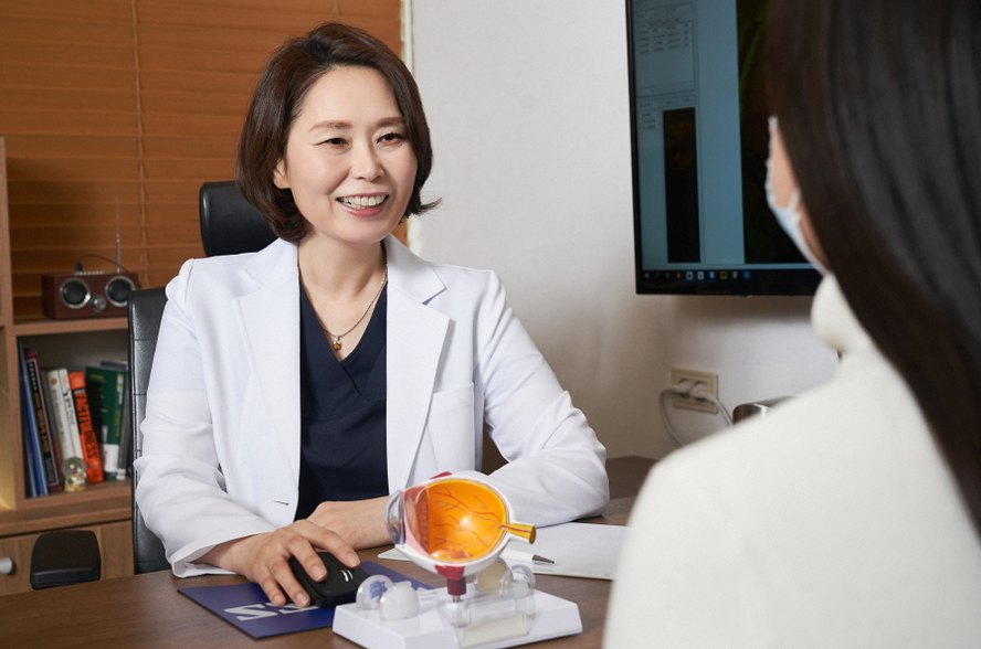 스마일라식검사 무엇을 어떻게 확인하나요? 1 대표 이미지